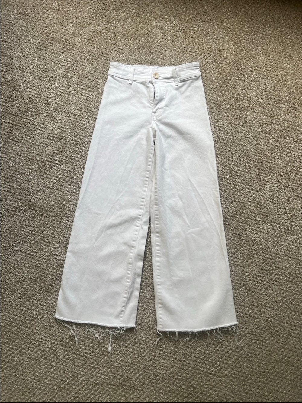 Zara White Wide-Leg Jeans with Frayed Hem
